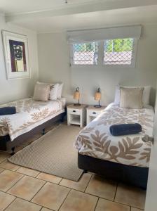 Bedroom 2 - single bed option